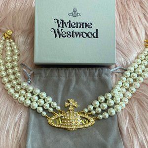 👉Vivienne Westwood Gold Triple Pearl Necklace👈